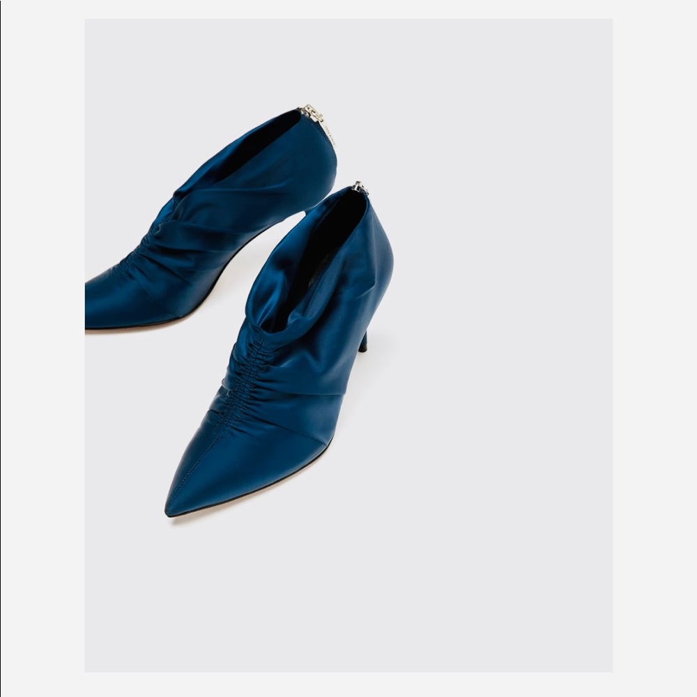 SALE‼️ZARA High heel ankle boots with gathered - Picture 5 of 6